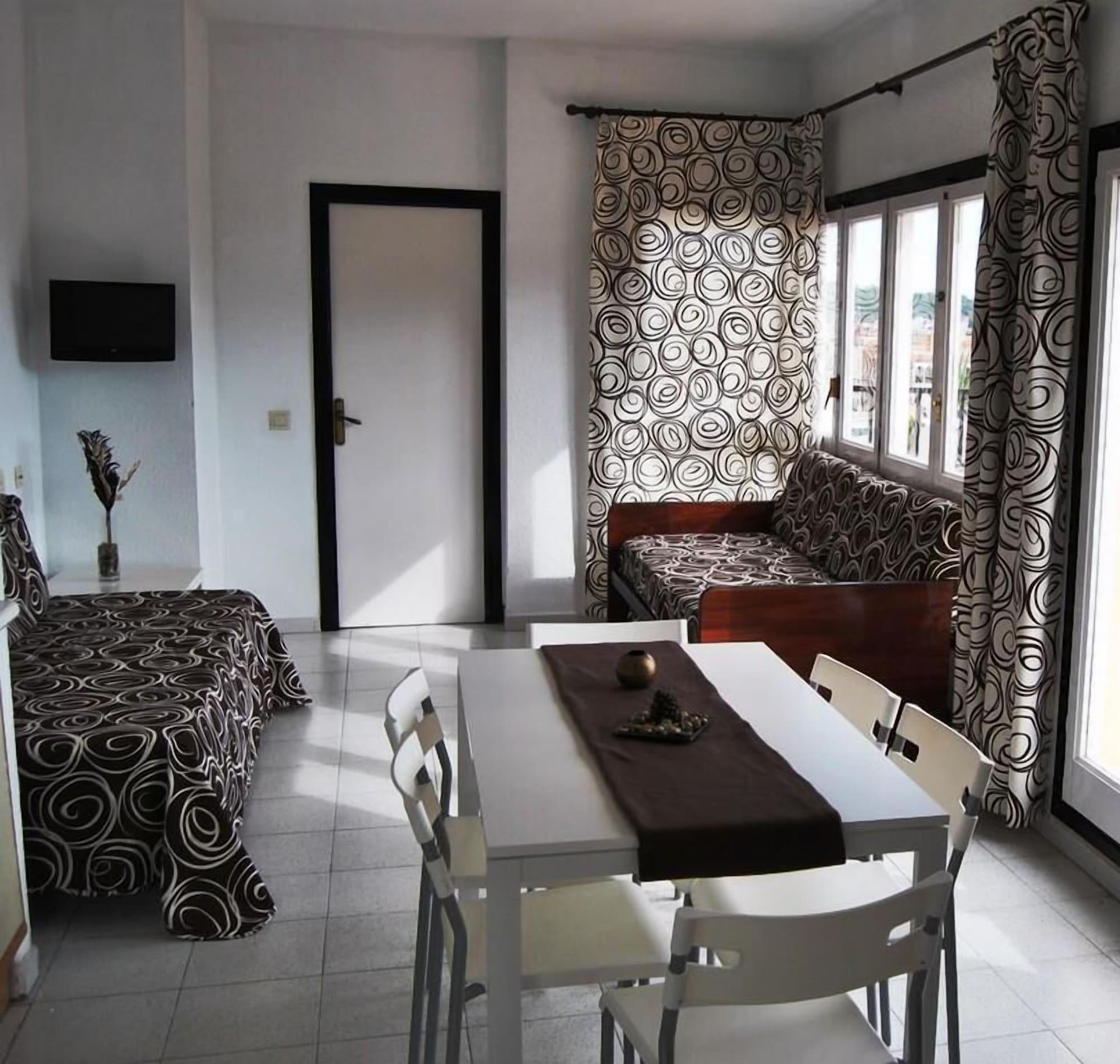 Apartaments Ar Enjoy Monjardi Lloret de Mar Exterior foto