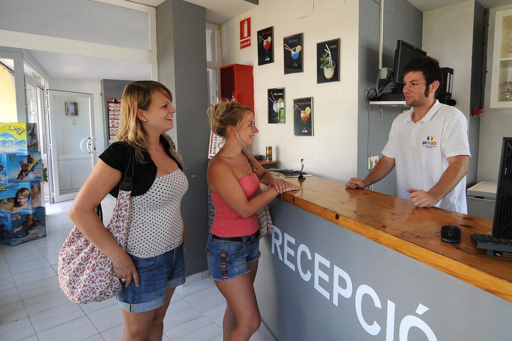 Apartaments Ar Enjoy Monjardi Lloret de Mar Exterior foto